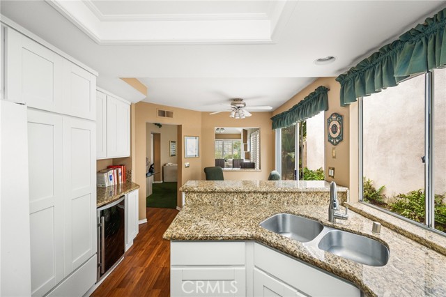 Detail Gallery Image 14 of 28 For 66 Cormorant Cir, Newport Beach,  CA 92660 - 2 Beds | 2/1 Baths