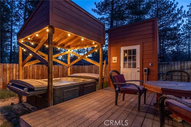 Detail Gallery Image 2 of 34 For 211 W Sherwood Bld, Big Bear City,  CA 92314 - 3 Beds | 2 Baths