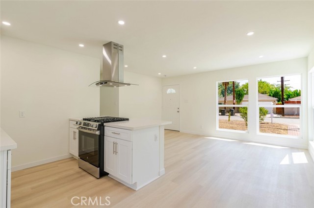 Detail Gallery Image 8 of 45 For 611 Davis, Glendale,  CA 91201 - 2 Beds | 2 Baths