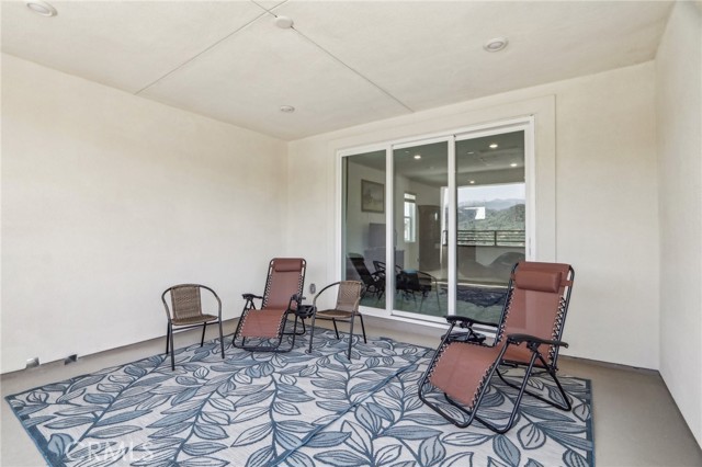 Detail Gallery Image 18 of 19 For 26720 Afton Ln, Valencia,  CA 91381 - 4 Beds | 4 Baths