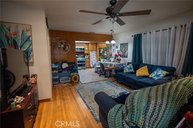 Detail Gallery Image 8 of 68 For 8826 Bermudez St, Pico Rivera,  CA 90660 - 3 Beds | 2 Baths