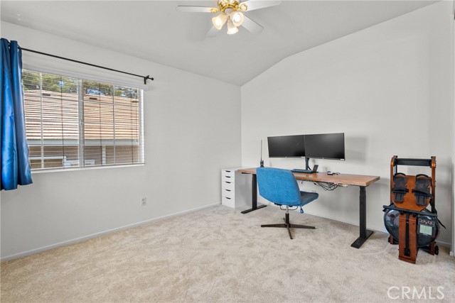 Detail Gallery Image 31 of 54 For 27360 Chesterfield Dr, Valencia,  CA 91354 - 4 Beds | 3 Baths