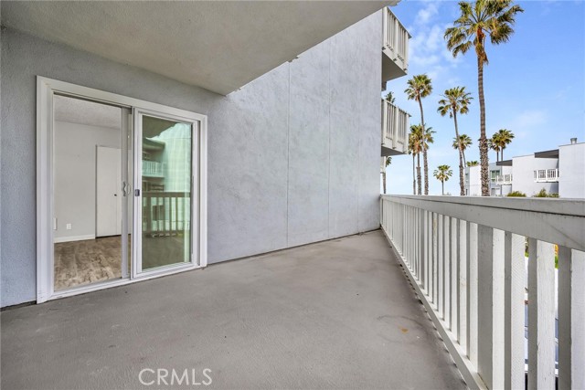 Detail Gallery Image 5 of 21 For 630 the Village #104,  Redondo Beach,  CA 90277 - 1 Beds | 1 Baths