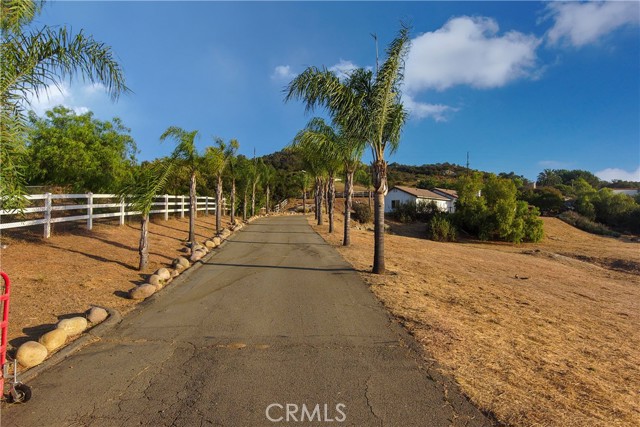 Detail Gallery Image 7 of 63 For 12545 Arboleda Vista Dr, Valley Center,  CA 92082 - 4 Beds | 2 Baths