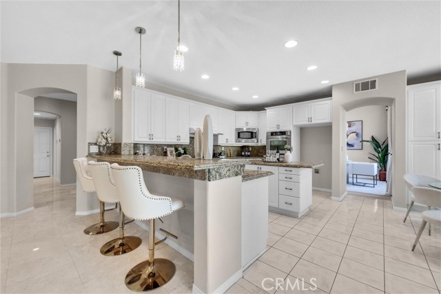 Detail Gallery Image 12 of 46 For 2572 Carlton Pl, Rowland Heights,  CA 91748 - 5 Beds | 5 Baths
