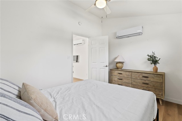 1870 N Arroyo Boulevard, Pasadena CA: https://media.crmls.org/medias/c3e6aeca-6e3e-4015-ba92-4c7ae4396db5.jpg