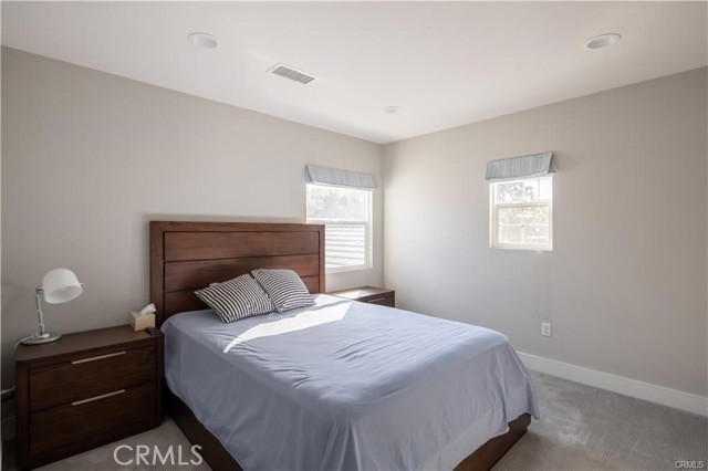 Detail Gallery Image 9 of 28 For 3827 Laurita Ave, Pasadena,  CA 91107 - 5 Beds | 5 Baths