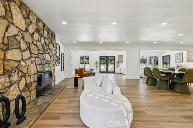 Detail Gallery Image 8 of 70 For 4816 Saint Andrews Ave, Buena Park,  CA 90621 - 4 Beds | 3 Baths
