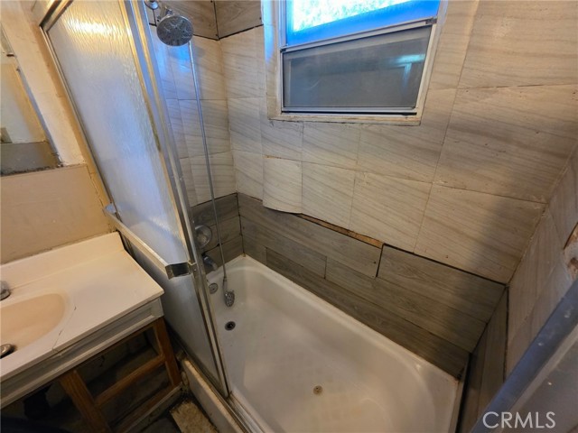 Detail Gallery Image 8 of 17 For 212 Sonoma Ave, Chowchilla,  CA 93610 - 2 Beds | 1 Baths