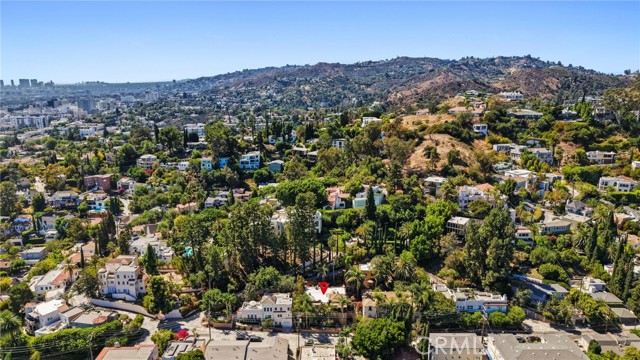 Detail Gallery Image 25 of 27 For 2258 Helios Dr, Los Angeles,  CA 90068 - 2 Beds | 1 Baths