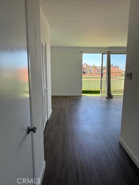 321 S San Vicente S Boulevard, Los Angeles CA: https://media.crmls.org/medias/c3e7a9b8-7bee-457e-97eb-cf541494836e.jpg