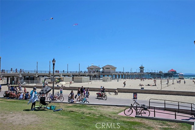 117 Alabama Street, Huntington Beach CA: https://media.crmls.org/medias/c3e80e46-ba36-4511-8d9d-e2b648949c03.jpg