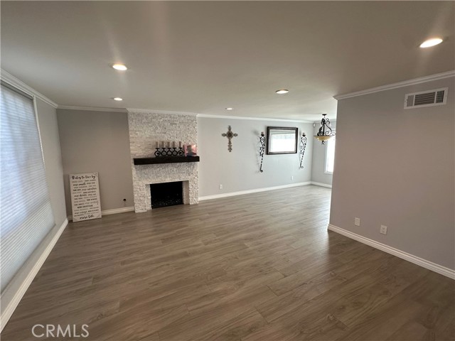 Detail Gallery Image 3 of 20 For 8456 Melba Ave, West Hills,  CA 91304 - 4 Beds | 3 Baths