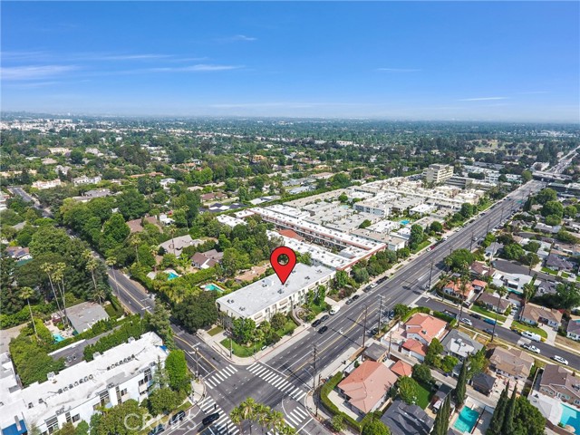 5215 Balboa Boulevard, Encino CA: https://media.crmls.org/medias/c3ea6745-e74c-428a-a753-0ee6d4507897.jpg