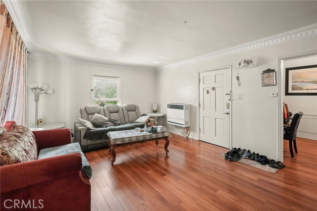 1200 N Kenmore Avenue, Los Angeles CA: https://media.crmls.org/medias/c3ea8034-dfb0-4f78-8520-7b6830b98c91.jpg