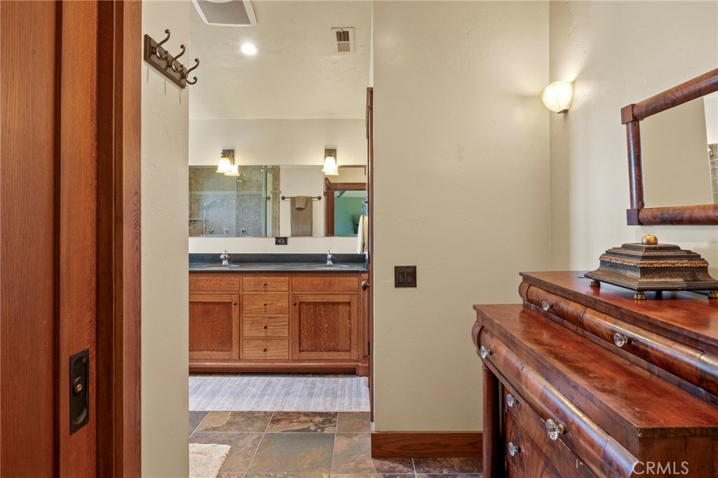 C3ebf724 Ba6d 4748 9f8e 284042479d6a