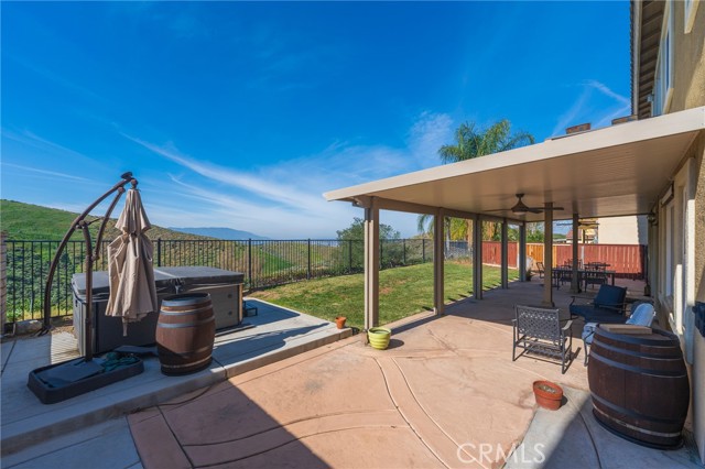 Image 28 of 43 For 17073 Spring Canyon