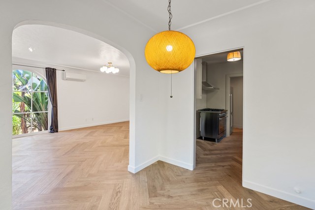 Detail Gallery Image 13 of 37 For 2130 Apex, Los Angeles,  CA 90039 - 3 Beds | 1 Baths