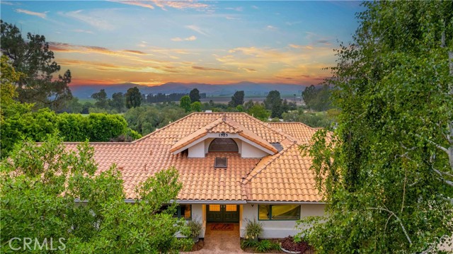 1525 Ramona Drive, Camarillo CA: https://media.crmls.org/medias/c3ecd0cb-eafd-428a-b46e-98cc6cef474c.jpg