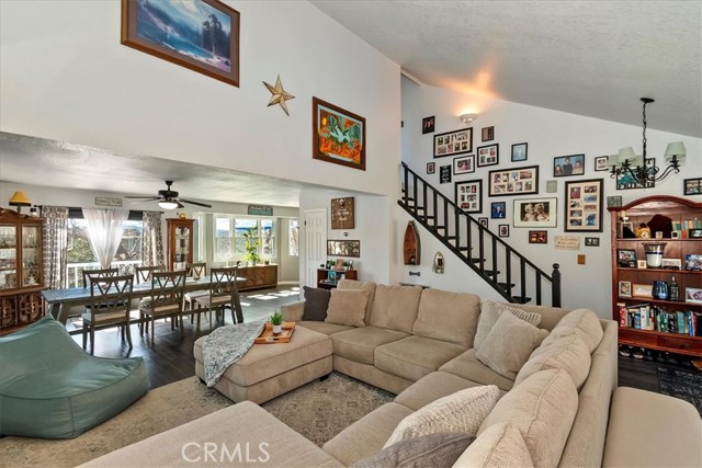 Detail Gallery Image 9 of 73 For 1211 Yosemite, Lake Arrowhead,  CA 92352 - 4 Beds | 3/1 Baths