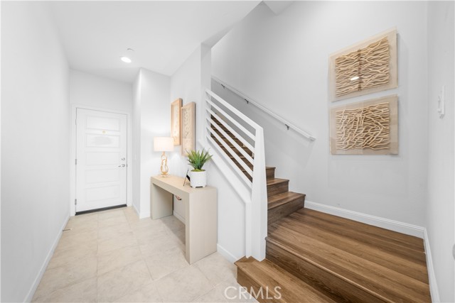 536 Cultivate, Irvine CA: https://media.crmls.org/medias/c3ecfc0a-0d6f-4e9b-a839-6865183f2e15.jpg