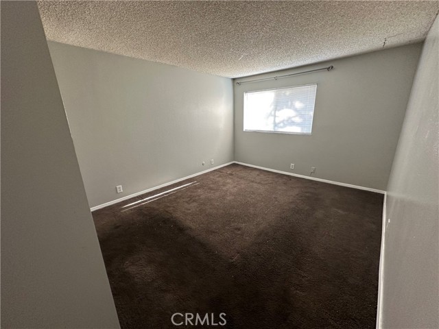 Detail Gallery Image 14 of 20 For 349 N Eucalyptus Ave, Rialto,  CA 92376 - 4 Beds | 2/1 Baths