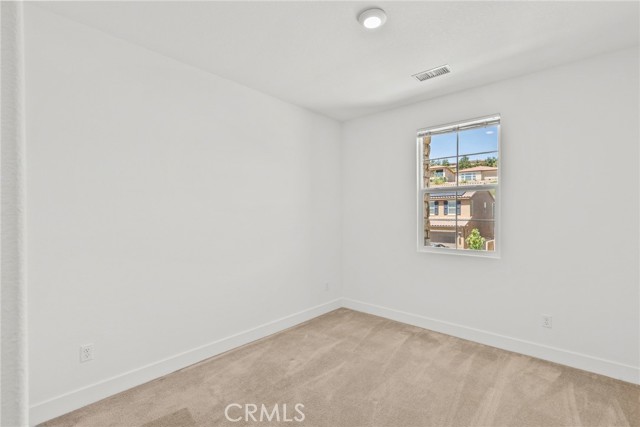 19162 Lauren Lane, Saugus CA: https://media.crmls.org/medias/c3edaf4b-d2c7-4770-a5fd-9300a8e070c0.jpg