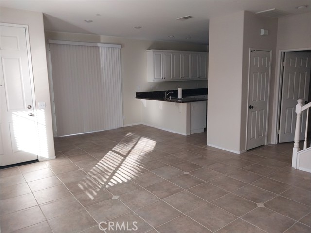 Detail Gallery Image 8 of 16 For 9772 Edenbrook Dr, Riverside,  CA 92503 - 3 Beds | 2/1 Baths