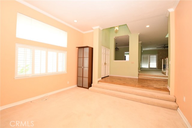 2123 Shelburne Way, Torrance CA: https://media.crmls.org/medias/c3ef0683-2c2a-46fe-951f-e656bf24ae5e.jpg