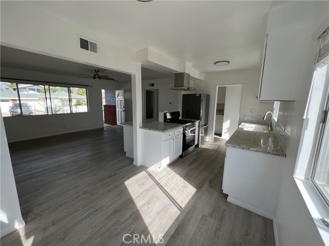 2312 Graham Avenue, Redondo Beach, California 90278, 3 Bedrooms Bedrooms, ,2 BathroomsBathrooms,Residential,Sold,Graham,SB23028179