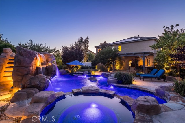 17138 Hickory Ridge Court, Canyon Country CA: https://media.crmls.org/medias/c3f01757-744a-4c6f-b4aa-1daadef791a1.jpg