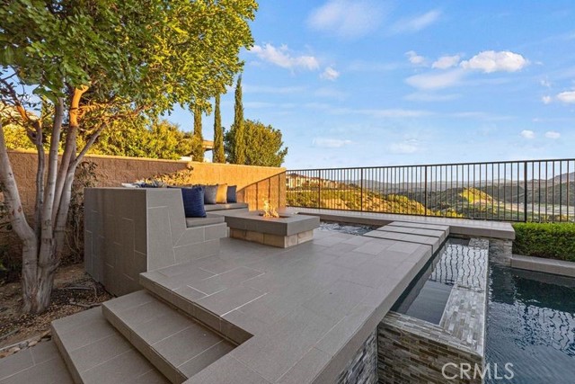 Detail Gallery Image 5 of 75 For 12031 Ricasoli Way, Porter Ranch,  CA 91326 - 5 Beds | 6 Baths