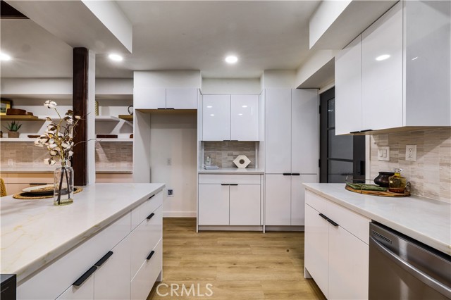 20289 Westpoint Drive, Riverside CA: https://media.crmls.org/medias/c3f05647-b68b-43ed-994c-88df443f12a0.jpg