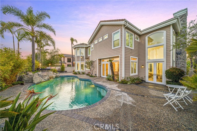 6692 Alamitos Circle, Huntington Beach CA: https://media.crmls.org/medias/c3f06773-9e01-46de-a95b-2b41476da0c9.jpg