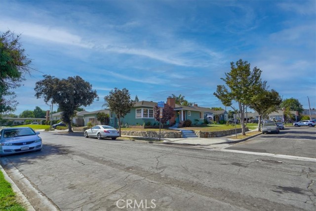 1360 Somerset Place, Long Beach, California 90807, 3 Bedrooms Bedrooms, ,2 BathroomsBathrooms,Single Family Residence,For Sale,Somerset,OC24205322