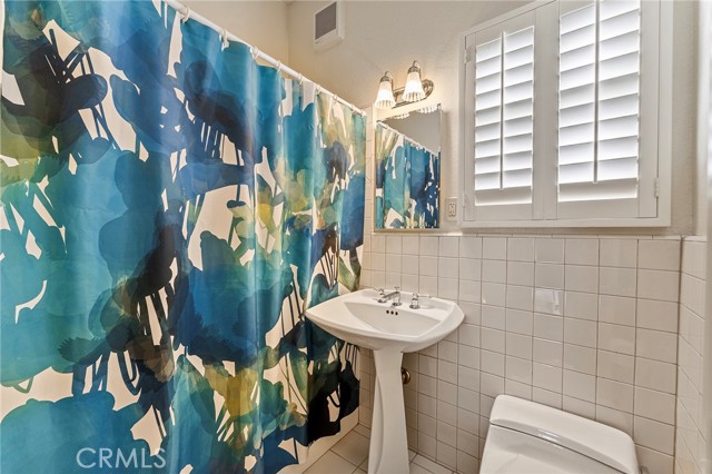 1908 E Walnut Creek Parkway, West Covina CA: https://media.crmls.org/medias/c3f16a92-10a6-4d2a-b4c0-d86a24247cdc.jpg