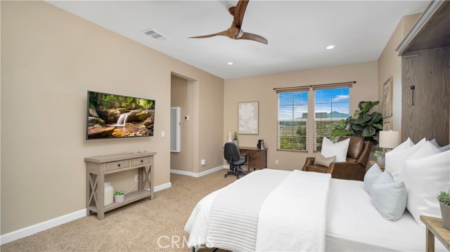 126 Luneta Lane, Rancho Mission Viejo CA: https://media.crmls.org/medias/c3f21ab6-8e18-4259-ae00-6f50700a2561.jpg