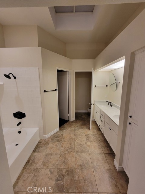 Detail Gallery Image 32 of 43 For 682 Azure Ln #1,  Corona,  CA 92879 - 3 Beds | 2 Baths