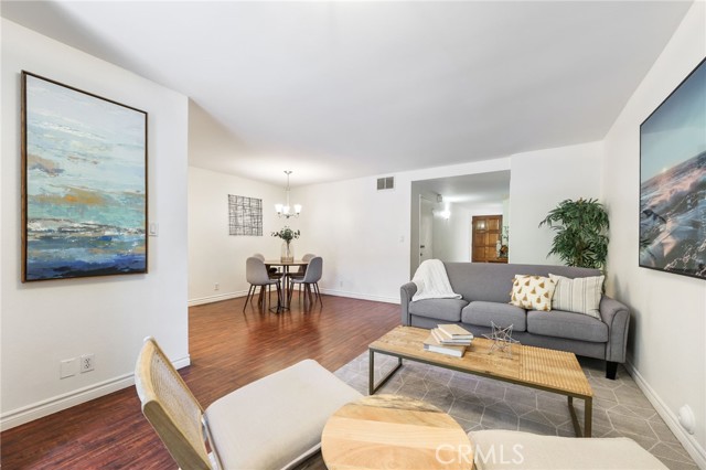 Detail Gallery Image 5 of 28 For 509 N Sierra Vista St #B,  Monterey Park,  CA 91755 - 3 Beds | 2/1 Baths