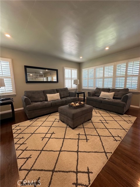 Detail Gallery Image 2 of 9 For 10520 Wiley Burke, Downey,  CA 90241 - 3 Beds | 2 Baths