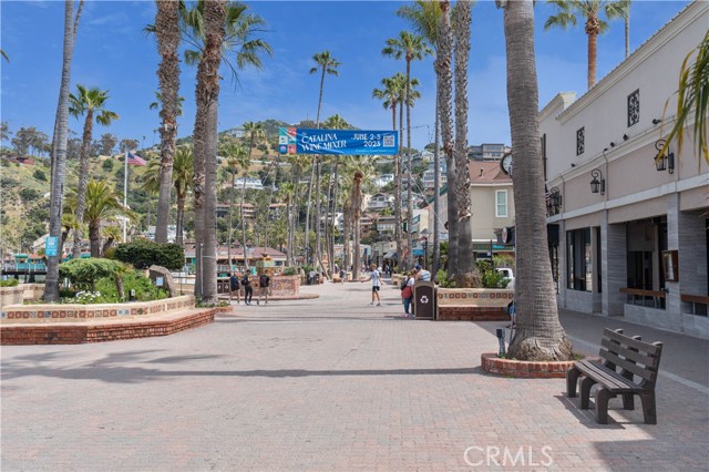 Detail Gallery Image 38 of 44 For 358 Metropole Ave, Avalon,  CA 90704 - 5 Beds | 4 Baths