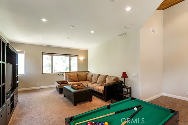 Detail Gallery Image 34 of 40 For 27692 Caribou Dr, Lake Arrowhead,  CA 92352 - 4 Beds | 2/1 Baths