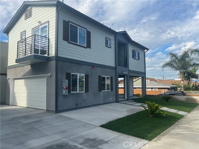 Detail Gallery Image 2 of 11 For 142 N Hewes, Orange,  CA 92869 - 2 Beds | 2 Baths