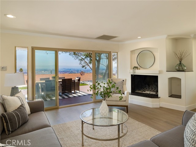 Detail Gallery Image 14 of 75 For 2621 Colt Rd, Rancho Palos Verdes,  CA 90275 - 4 Beds | 3 Baths