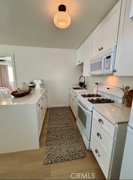 504 12th Street, Huntington Beach CA: https://media.crmls.org/medias/c3f5518a-38b3-438b-b6e4-f8fb6594ea5c.jpg