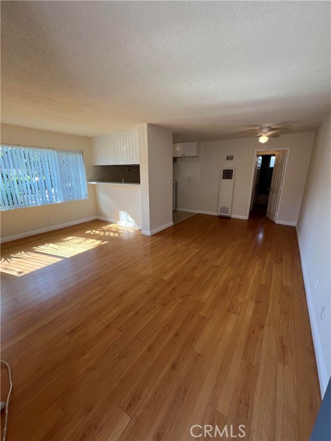 Detail Gallery Image 4 of 6 For 366 Vecino Dr #1,  Covina,  CA 91723 - 1 Beds | 1 Baths