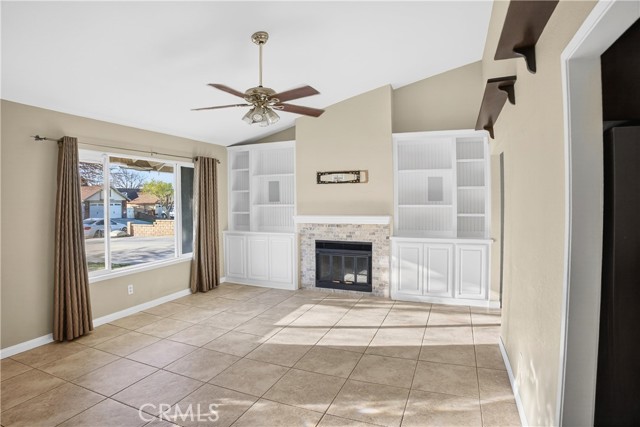 Detail Gallery Image 9 of 32 For 43034 Weyand Ct, Lancaster,  CA 93534 - 3 Beds | 2 Baths