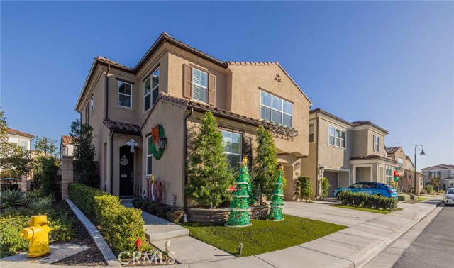 Detail Gallery Image 2 of 57 For 1232 E Providence, Placentia,  CA 92870 - 4 Beds | 4 Baths