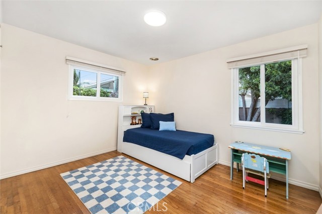 Image 17 of 26 For 21225 Kent Avenue
