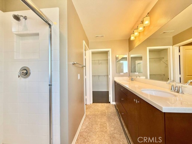 11821 E Solana Place, Cerritos CA: https://media.crmls.org/medias/c3f6d7c8-9ad3-429e-8a3d-0fc8fcfa3239.jpg